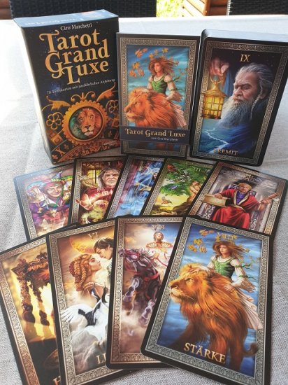 Tarot Grand Luxe, 78 Tarotkarten + Buch - zum Schließen ins Bild klicken